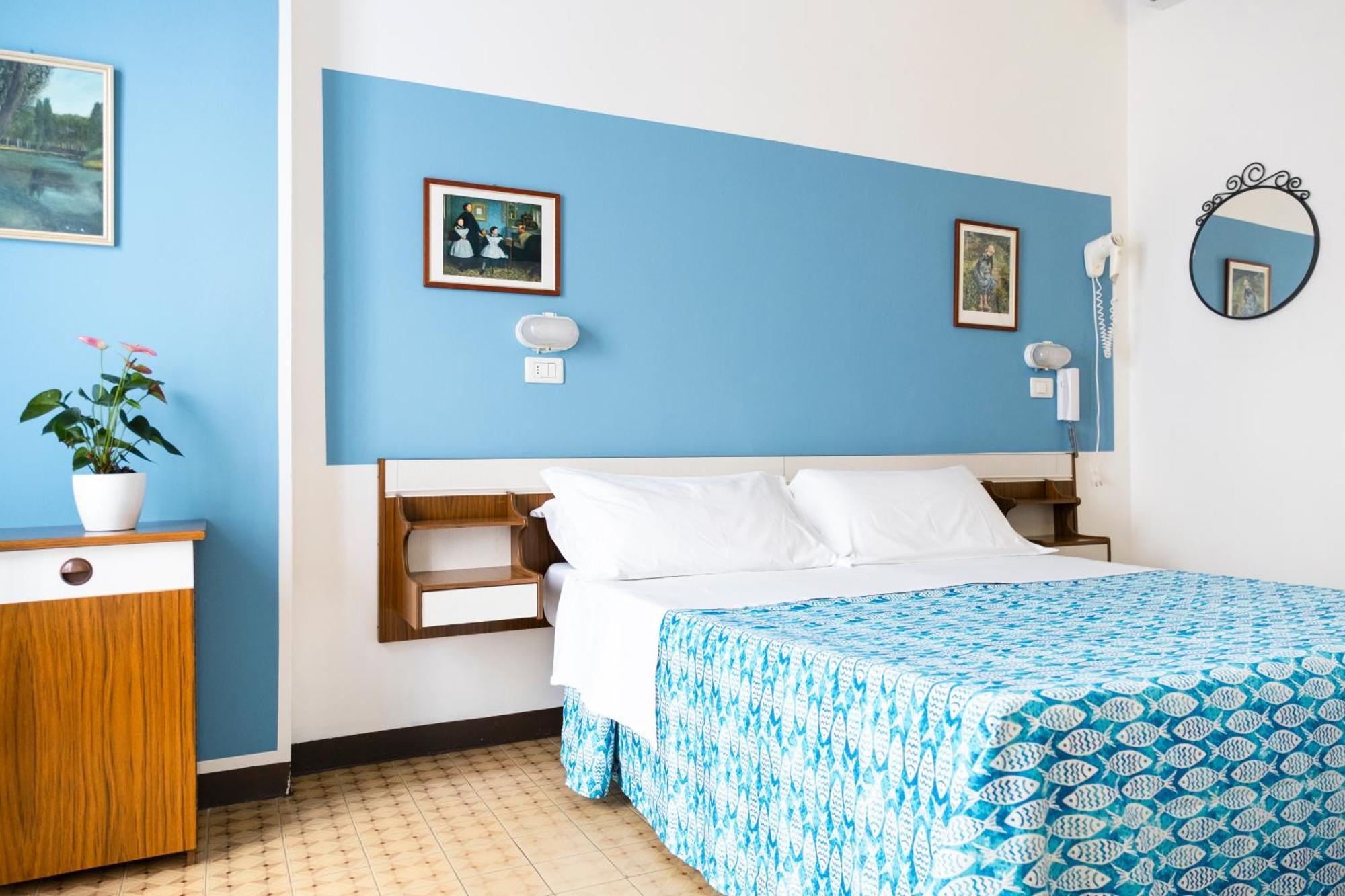 Cheri Hotel